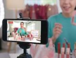 Cara Dapat Uang Online melalui Layanan Upload Produk dan Kategori Marketplace